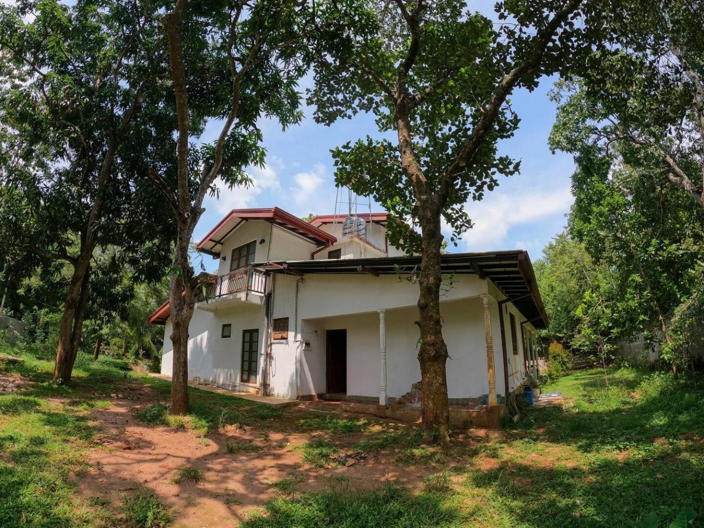 The Sigiriya White House Apartment Exterior photo